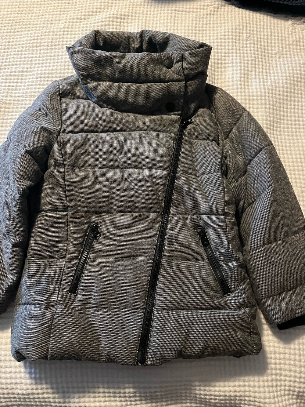 GAP Kids Asymmetrical Zip Puffer Jacket - Gray sz 6-7